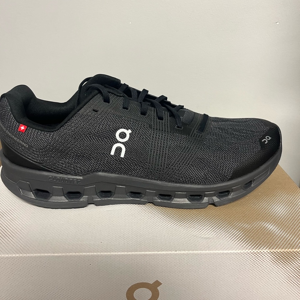 On Cloudgo Men's Charcoal Athletic Shoes